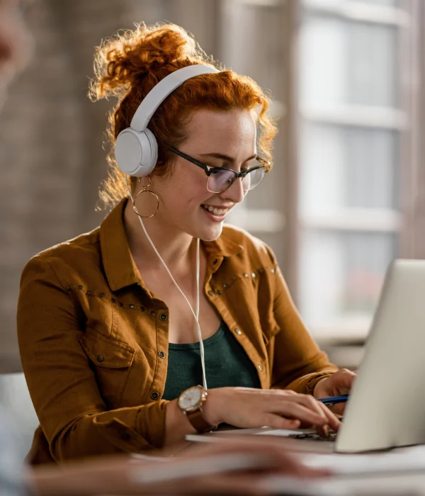 A professional discovering the benefits of the AI & Copilot Learning Journey
